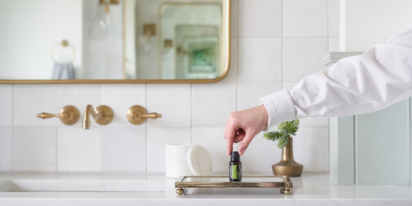 essential oils featured.jpg